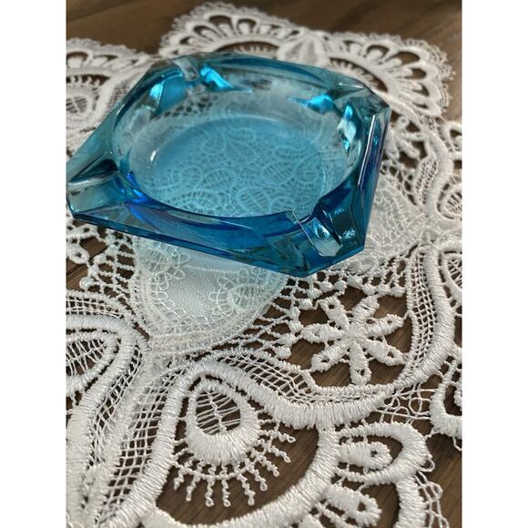 Vintage Midcentury Blue Glass Ashtray 3.5” Square Blue Ashtray MCM - Picture 2 of 4